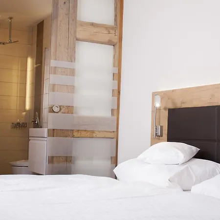 Hirsch Hotel